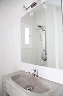 8 Keys Residence