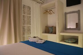 8 Keys Residence
