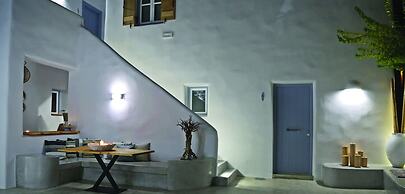 8 Keys Residence