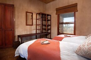 Gannabos Guest House