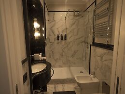 Ricciardelli Luxury Studios