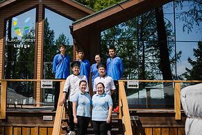 Lake Forest Lodge
