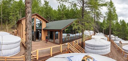 Lake Forest Lodge