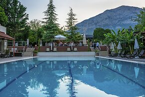 Rose Resort Hotel