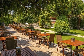 Rose Resort Hotel