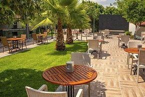 Rose Resort Hotel