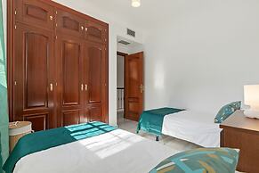 Alhaurin Villa With Terrace