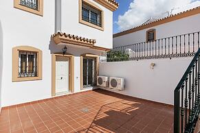Alhaurin Villa With Terrace