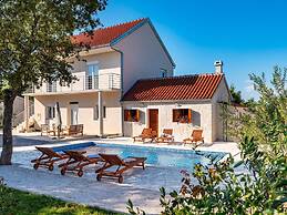 Dalmatia Pool Villa Retreat