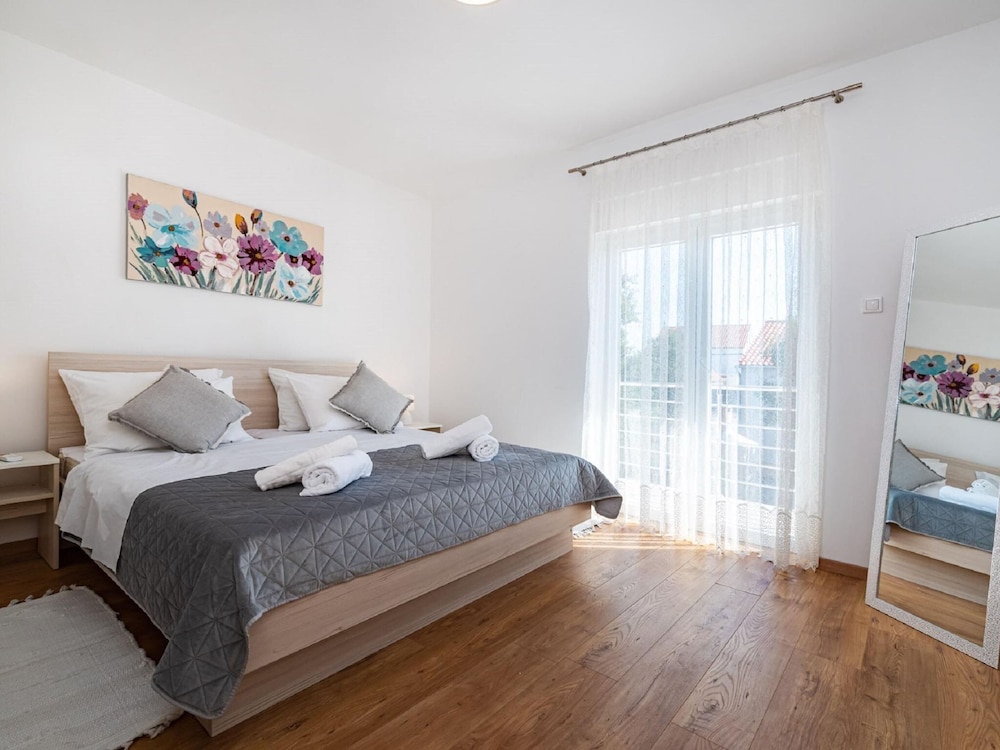 Dalmatia Pool Villa Retreat