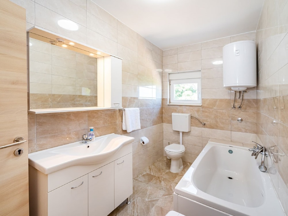 Dalmatia Pool Villa Retreat