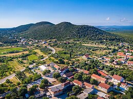 Dalmatia Pool Villa Retreat