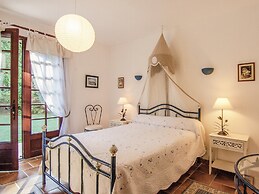 Riverside Charm in Perigord Noir