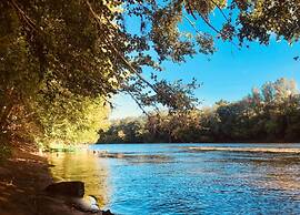 Riverside Charm in Perigord Noir