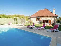 Riverside Charm in Perigord Noir