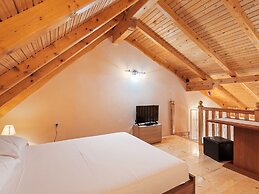 Comfortable apartment in Polača with swimming pool