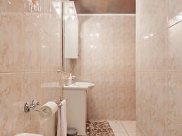 Comfortable apartment in Polača with swimming pool