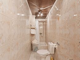 Comfortable apartment in Polača with swimming pool