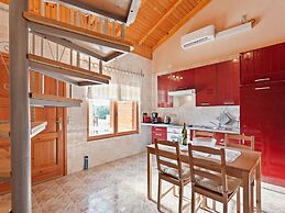 Comfortable apartment in Polača with swimming pool