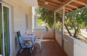 Villa in Hersonissos With Lush Garden