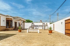 Family Villa With Pool
