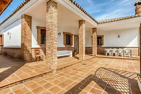 Family Villa With Pool