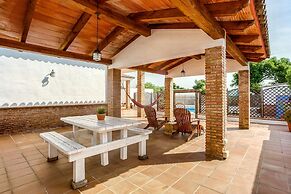 Family Villa With Pool