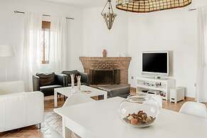 Family Villa With Pool