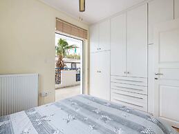 Apartment in Piraeus Near Monastiraki Square