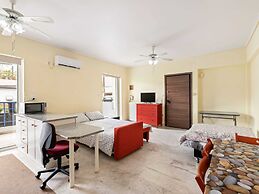 Apartment in Piraeus Near Monastiraki Square