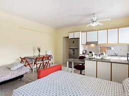 Apartment in Piraeus Near Monastiraki Square