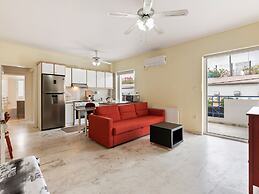 Apartment in Piraeus Near Monastiraki Square