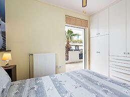 Apartment in Piraeus Near Monastiraki Square
