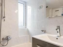Apartment in Piraeus Near Monastiraki Square