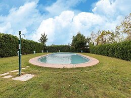 Spacious Lakefront Apartment