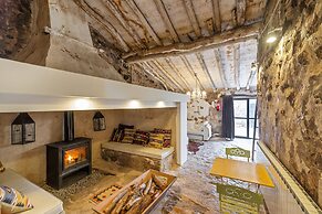 Cozy Fraga Country Escape