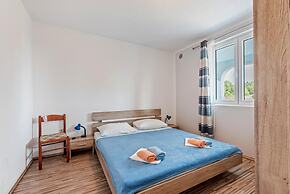 Homely Apartment in Vir With Balcony