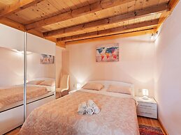 Joyful Apartment in Polača with Swimming Pool