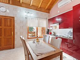 Joyful Apartment in Polača with Swimming Pool