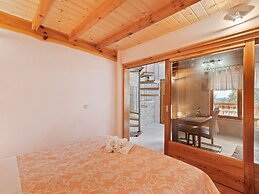 Joyful Apartment in Polača with Swimming Pool