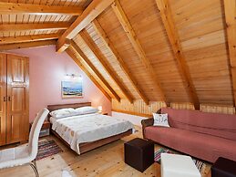 Joyful Apartment in Polača with Swimming Pool