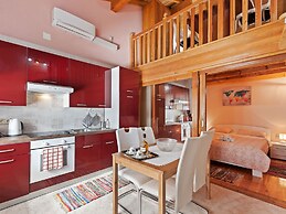 Joyful Apartment in Polača with Swimming Pool