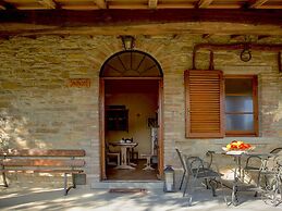 Beautiful Farmhouse With Pool