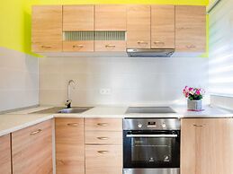 Simplistic Apartment in Vir With Garden