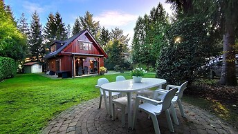 Terrace Apartment With Lush Garden