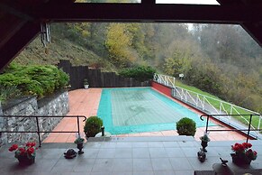 Luxury Pool Villa in Sosoye
