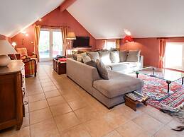 Luxury Pool Villa in Sosoye