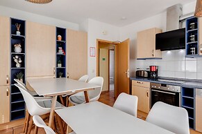 Spacious Family Haven in Kropelin