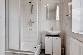 Spacious Family Haven in Kropelin