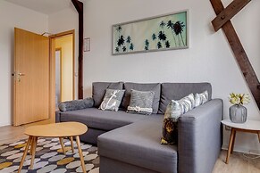 Spacious Family Haven in Kropelin